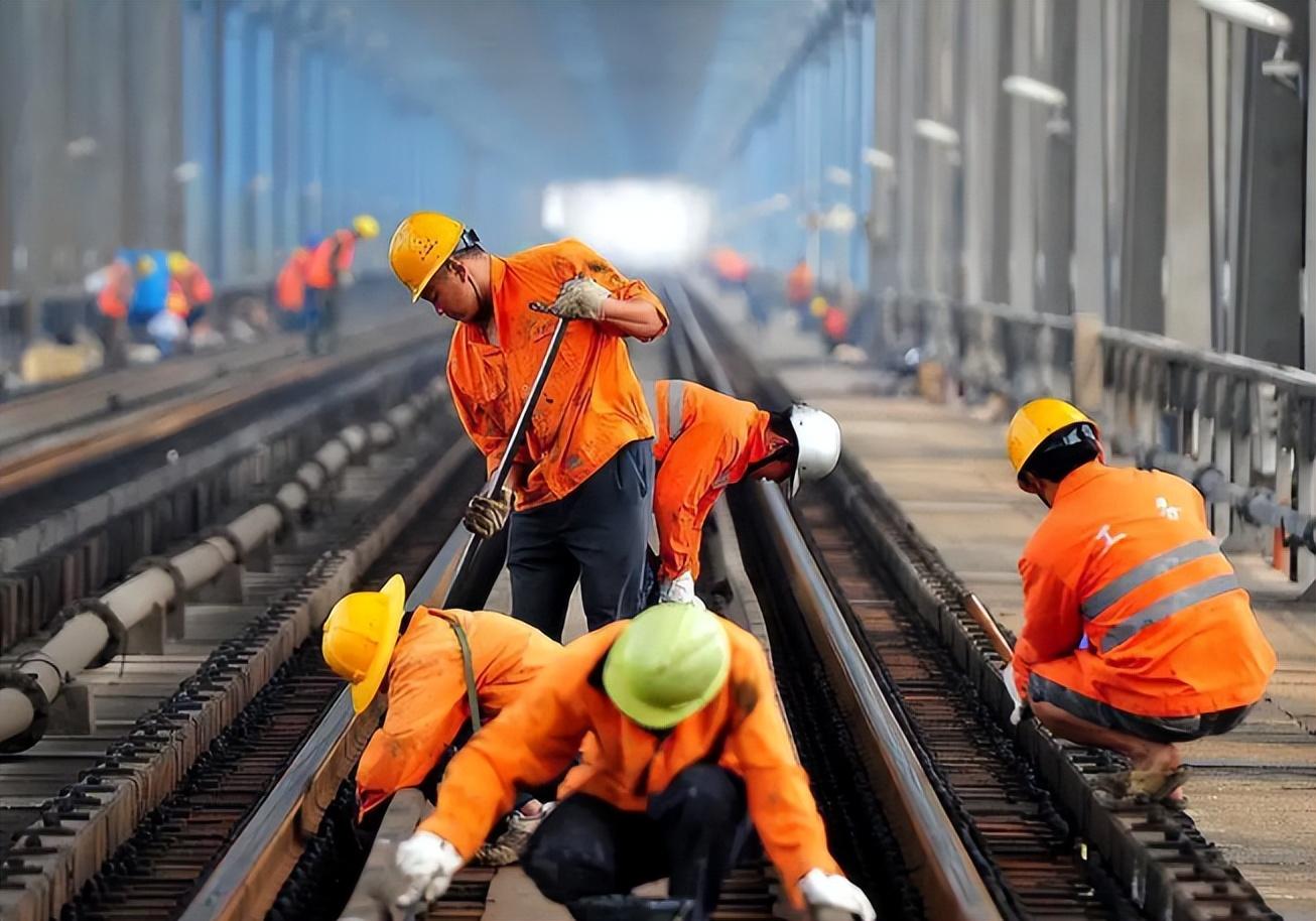上海某铁路局大专生晒真实收入，金额令人羡慕，谁说铁路工资低？