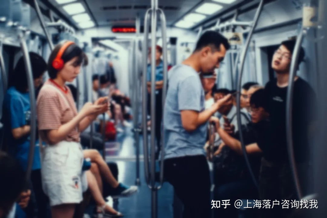 2021年上海人才引进落户上海需要什么条件？家属随迁需要什么？