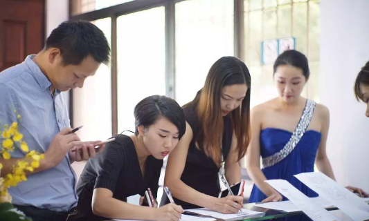 “魔都”已经不受欢迎了，为什么清北的毕业生不想去上海发展呢？