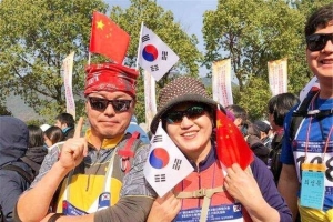 曾经有数十万韩国人，“赖”在上海，现在又大批回国