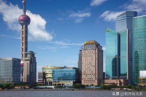 上海本科可以落户(上海2022应届生落户条件公布，至少需要72分以上，你能打几分？)
